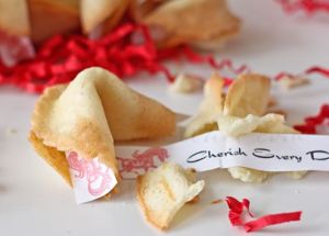MANA HOUSE - ĐỊA CHỈ TIN CẬY ĐỂ MUA BÁNH MAY MẮN TẠI TP.HỒ CHÍ MINH